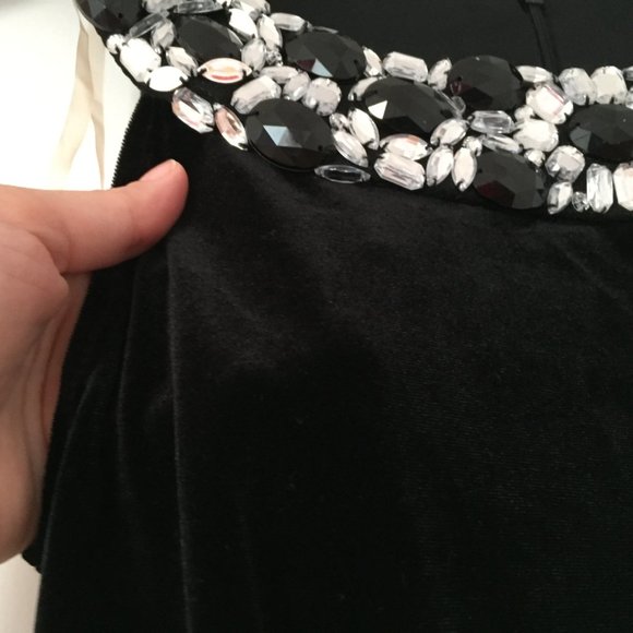 CONNECTED BLACK VELVET BEADED DRESS, SZ.8P - Picture 5 of 8